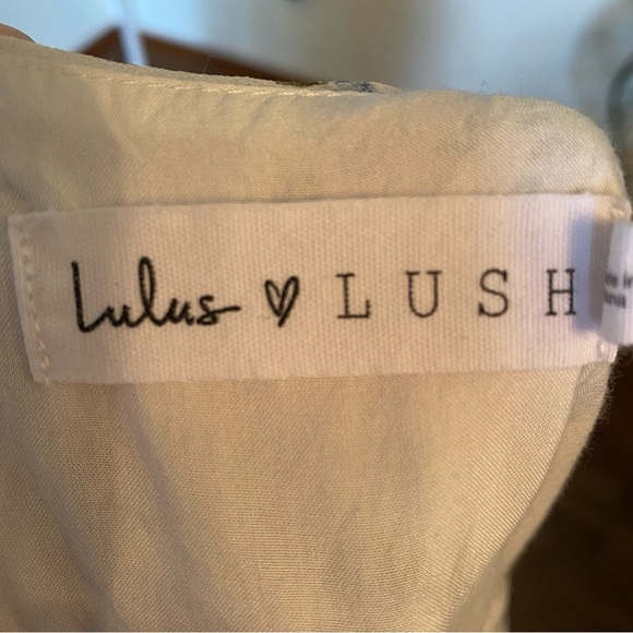 Lulus • So True Blue & White Floral Short Sleeve Tiered Mini Dress • Size L EUC - Picture 6 of 8